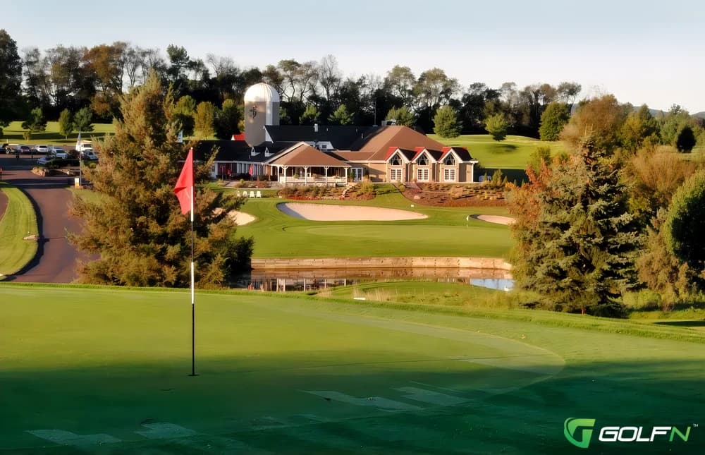 Spring Hollow Golf Course in Spring City, Pennsylvania — public, 18-hole golf course, designed by John Thompson (1994)