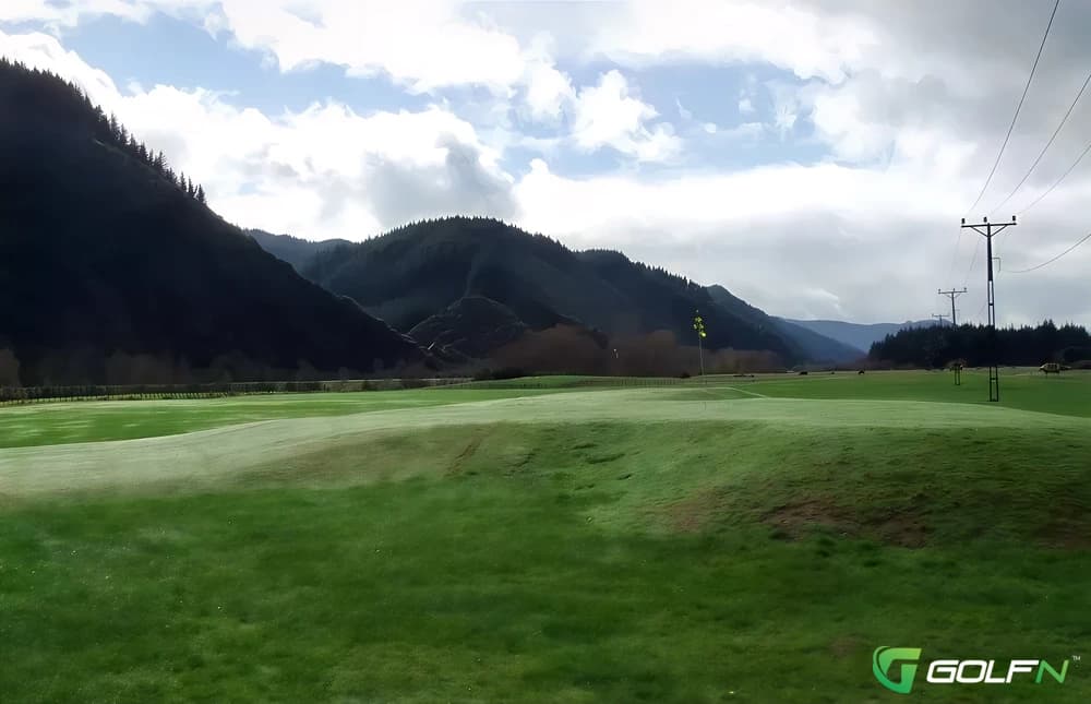 Edwalton Golf Centre - Par3 in Edwalton, England — public, 9-hole golf course