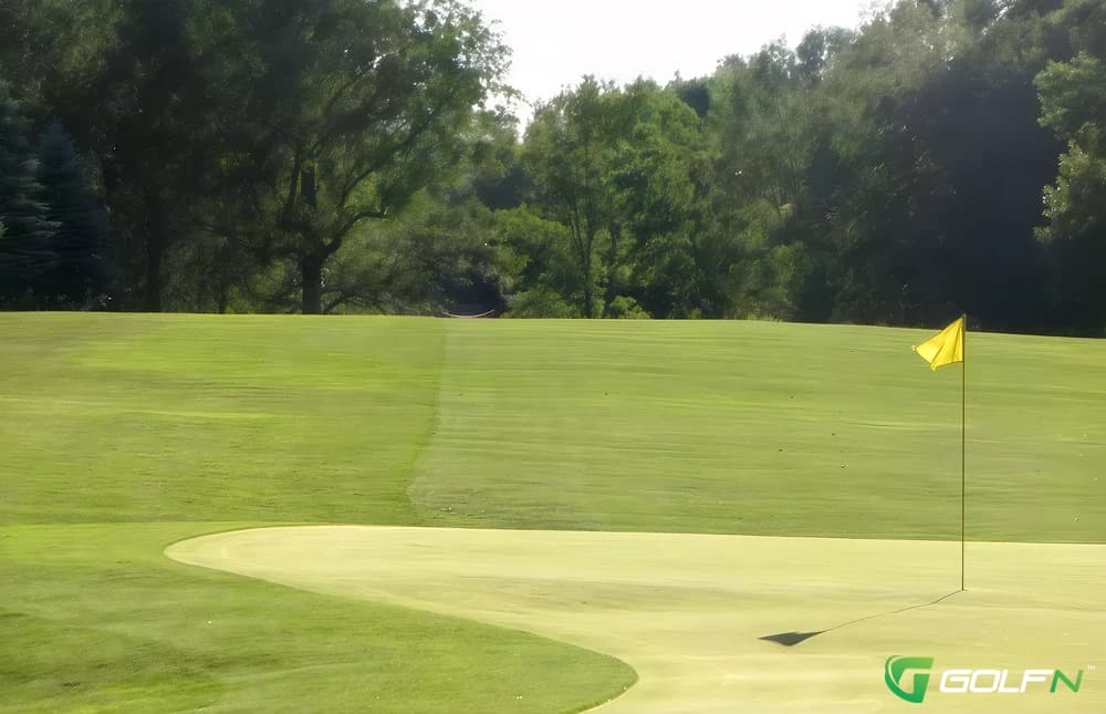 Pinewood Country Club in Spencerport, New York — semi-private, 9-hole golf course