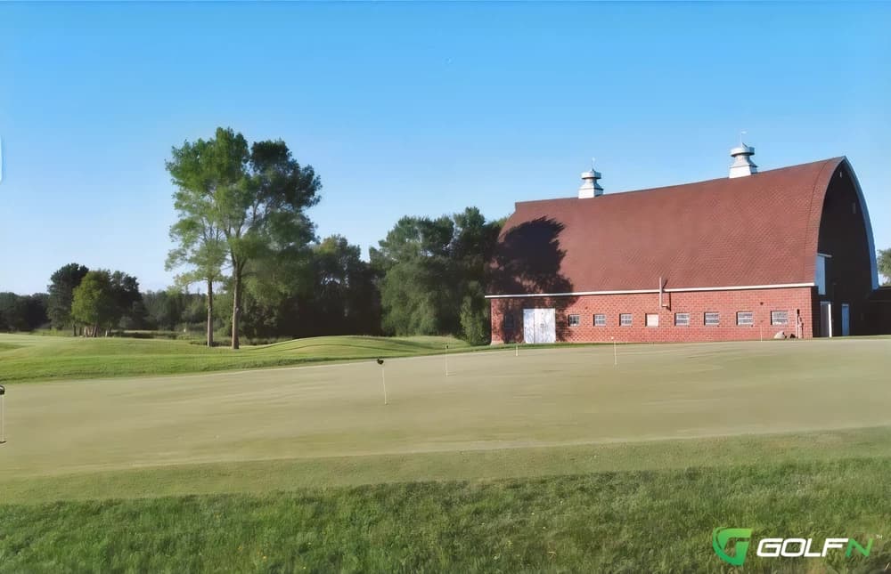 Tanners Brook Golf Club in Forest Lake, Minnesota — public, 18-hole golf course