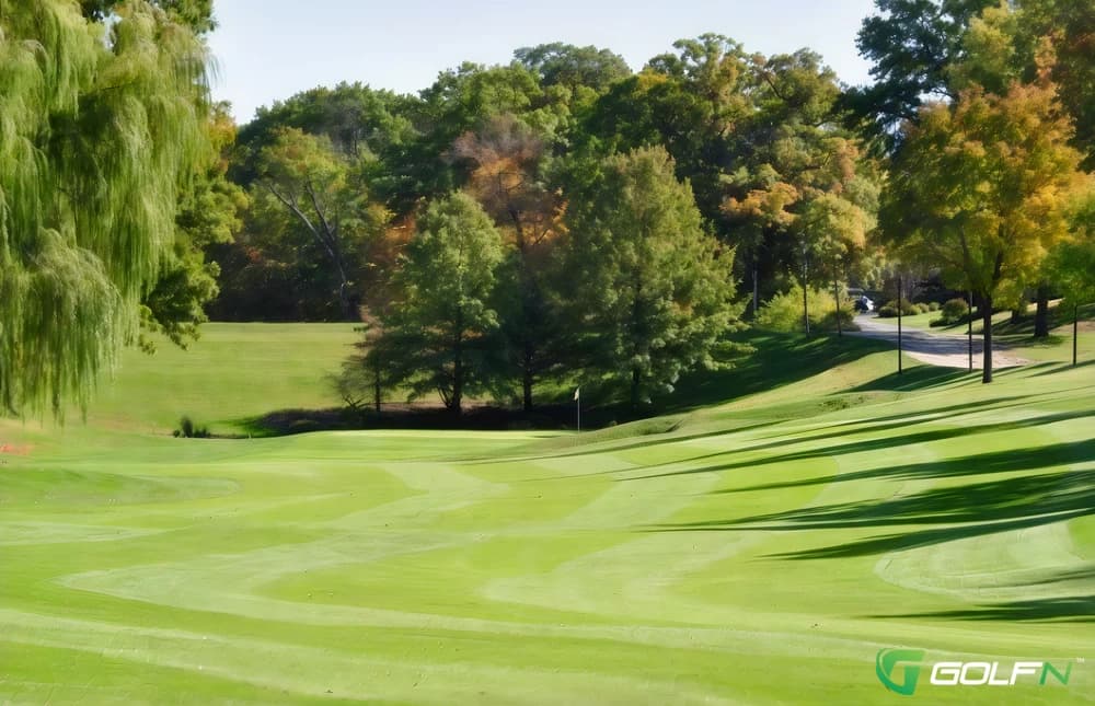 Pinnacle Country Club in Milan, Illinois — private, 18-hole golf course, designed by Chris Gray (2010)