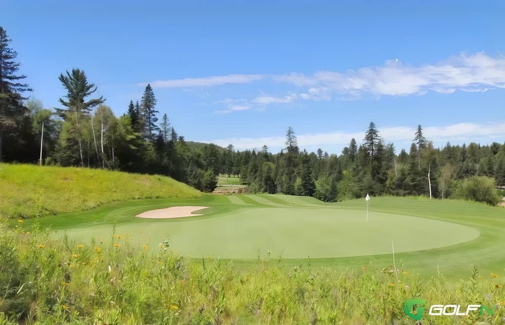 Val Morin Club De Golf in Val-Morin, Quebec — semi-private, 18-hole golf course, designed by Graham Cooke (1997)