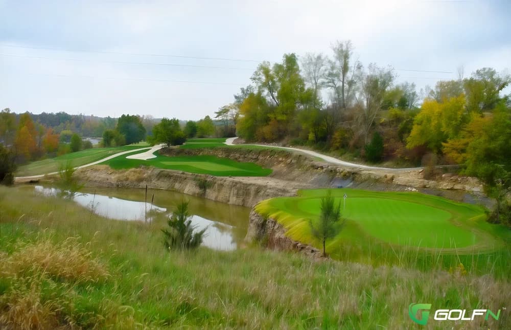 Canyon Farms Golf Club in Lenexa, Kansas — semi-private, 18-hole golf course, designed by Tom Jackson (2007)