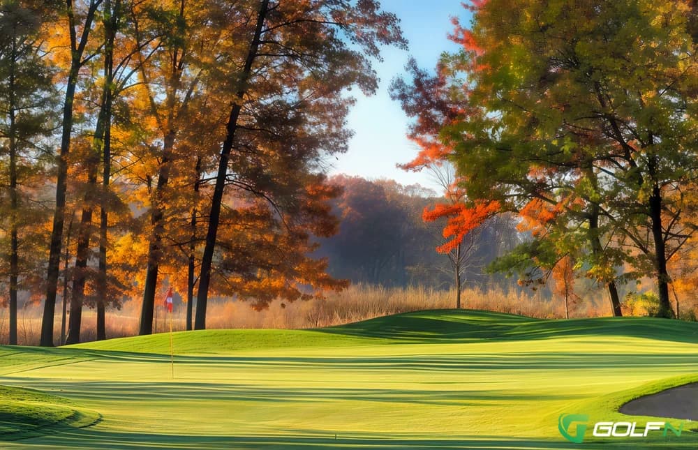 Woodside/Lakeside - Cantigny Golf Course in Wheaton, Illinois — public, 18-hole golf course, designed by Roger Packard (1989)