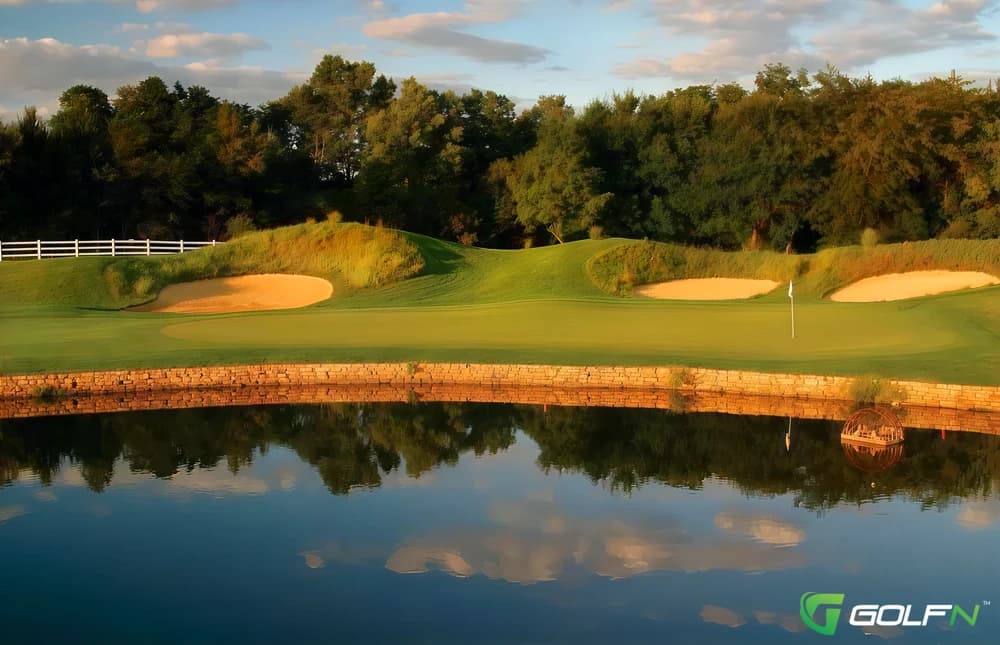 Bear Slide Golf Club in Cicero, Indiana — public, 18-hole golf course, designed by Dean Refram