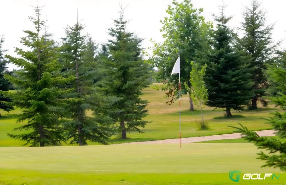 Apple Creek Golf Course in Airdrie, Alberta — public, 18-hole golf course