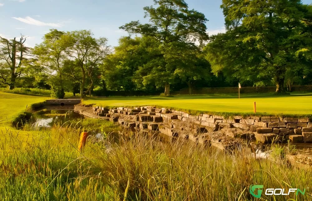 Farnham Estate Golf Club in Cavan, Cavan โ resort, 18-hole golf course, designed by Jeff Howes (2009)