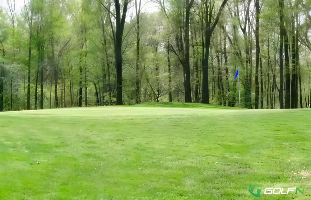 Whispering Hills Golf Course in Indianapolis, Indiana — public, 9-hole golf course