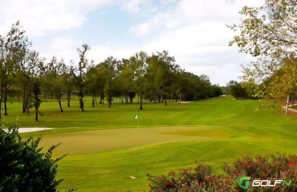 Southern Trace Country Club in Shreveport, Louisiana — private, 18-hole golf course, designed by Arthur Hills (1988)