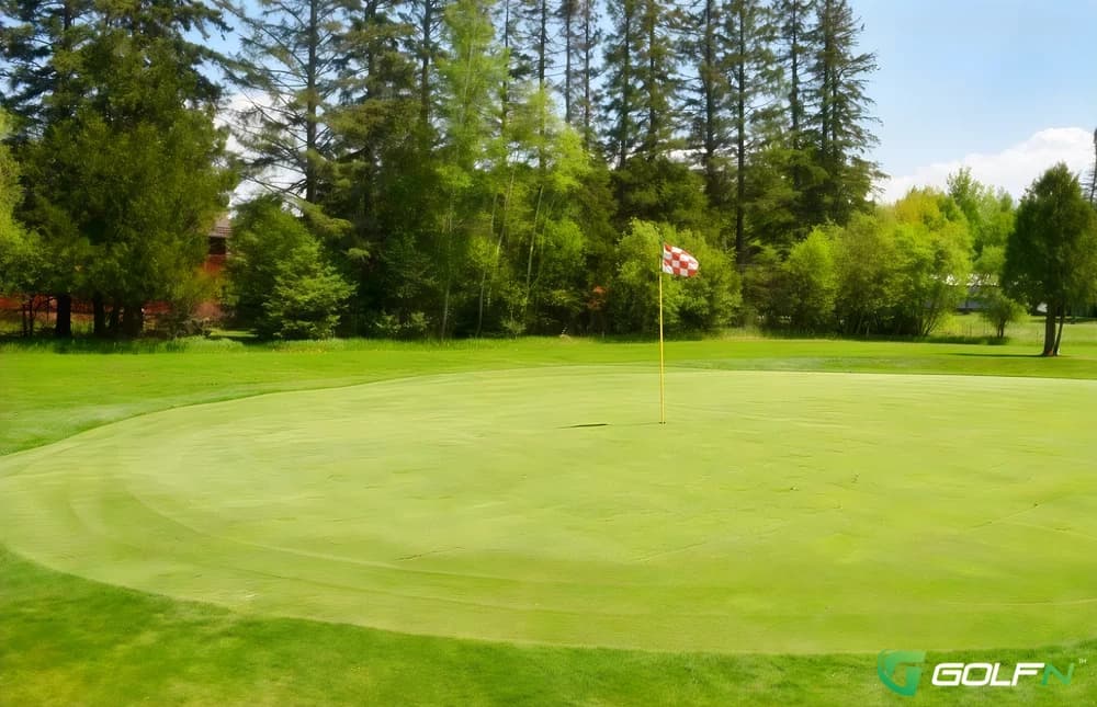 Pattison Park Golf Course in Superior, Wisconsin — semi-private, 9-hole golf course