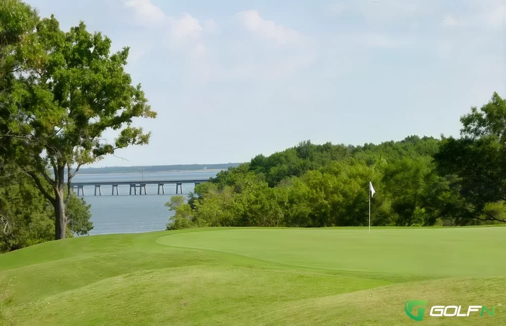Chickasaw Pointe Golf Club in Kingston, Oklahoma — public, 18-hole golf course, designed by Randy Heckenkemper (1999)
