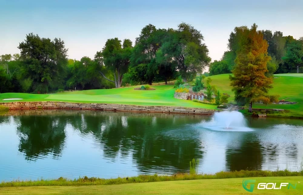 Foxboro Golf Club in Summerton, South Carolina — resort, 18-hole golf course, designed by Porter Gibson