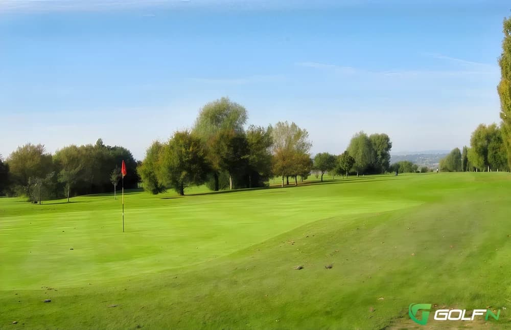 South Leeds Golf Club in Leeds, England — semi-private, 18-hole golf course, designed by Hawtree Ltd (1977)