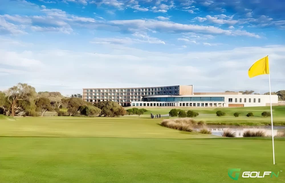 Foxrock Golf Club in Foxrock, Dublin โ private, 27-hole golf course, designed by Mike Cocking (2013)