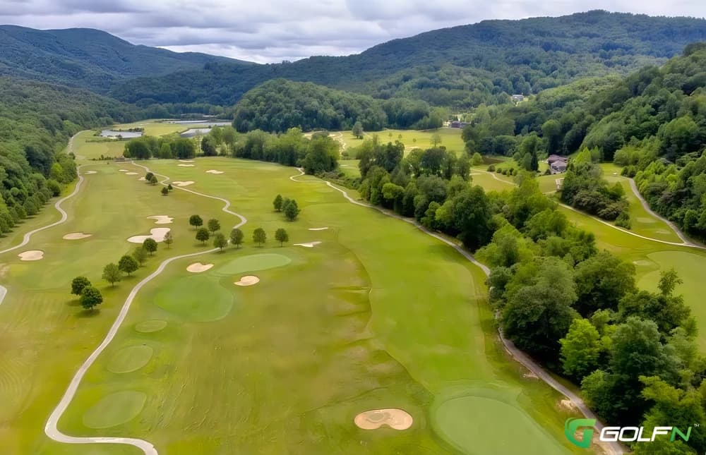 Wasioto Winds At Pine Mountain State Resort Park in Pineville, Kentucky — public, 18-hole golf course, designed by Dr. Michael Hurdzan (2001)