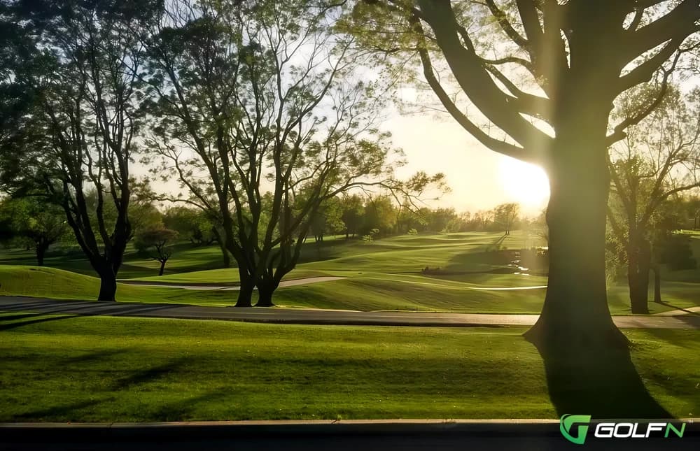 Meadowbrook Country Club in Tulsa, Oklahoma — private, 18-hole golf course, designed by Press Maxwell (1955)