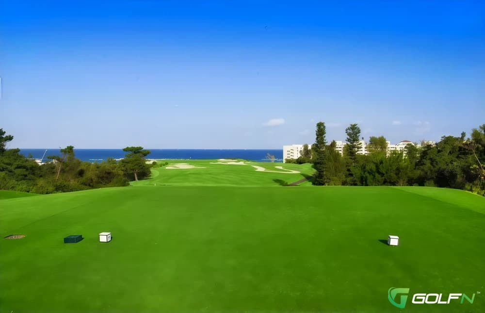 Ks Demo Course in San Diego, California — 3-hole golf course, designed by Isao Aoki