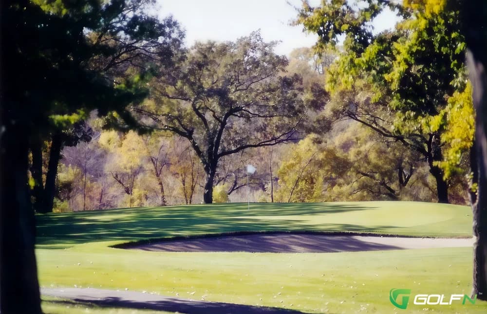 Redwood Falls Golf Club in Redwood Falls, Minnesota — semi-private, 18-hole golf course