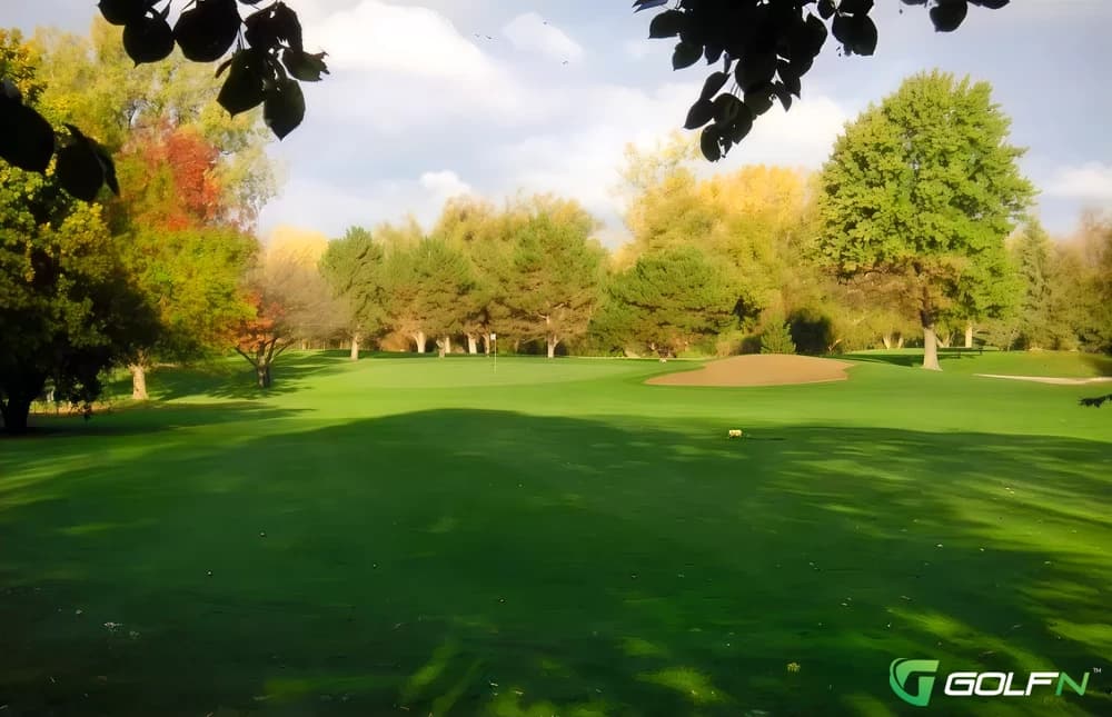 Heather Ridge Golf Course in Gurnee, Illinois — public, 9-hole golf course
