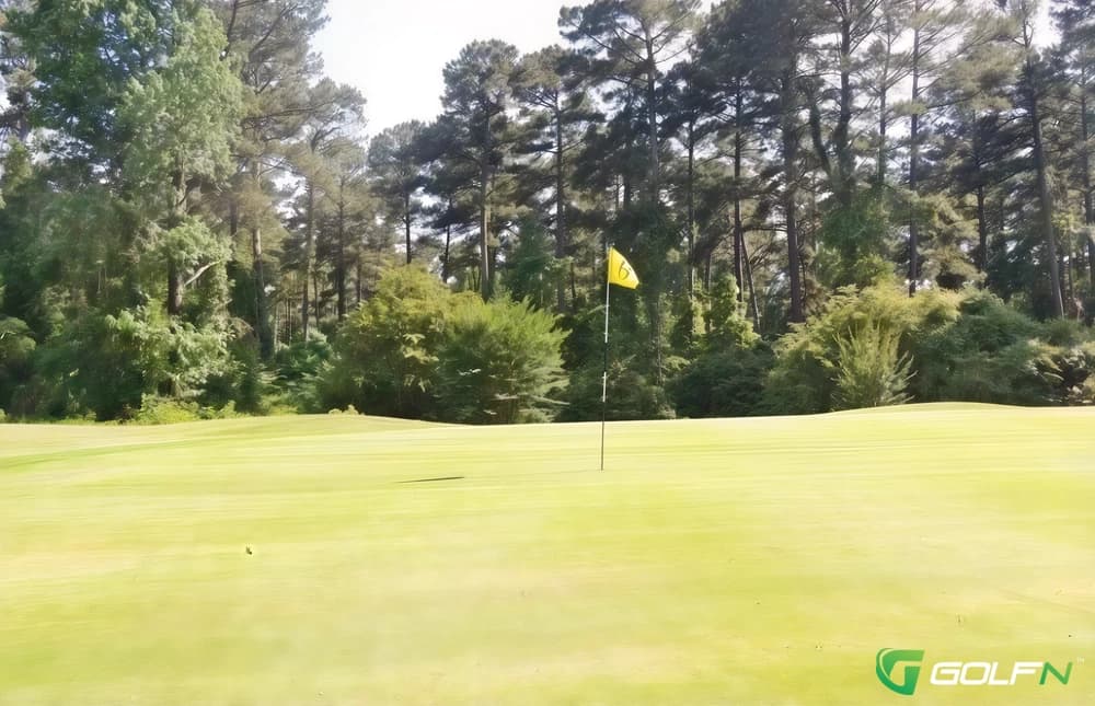 Briarwood Country Club in Deerfield, Illinois — private, 18-hole golf course, designed by H. S. Colt (1921)