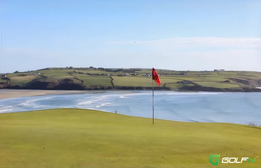 Dunmore Golf Club in Clonakilty, Cork โ private, 27-hole golf course, designed by Eddie Hackett (1967)