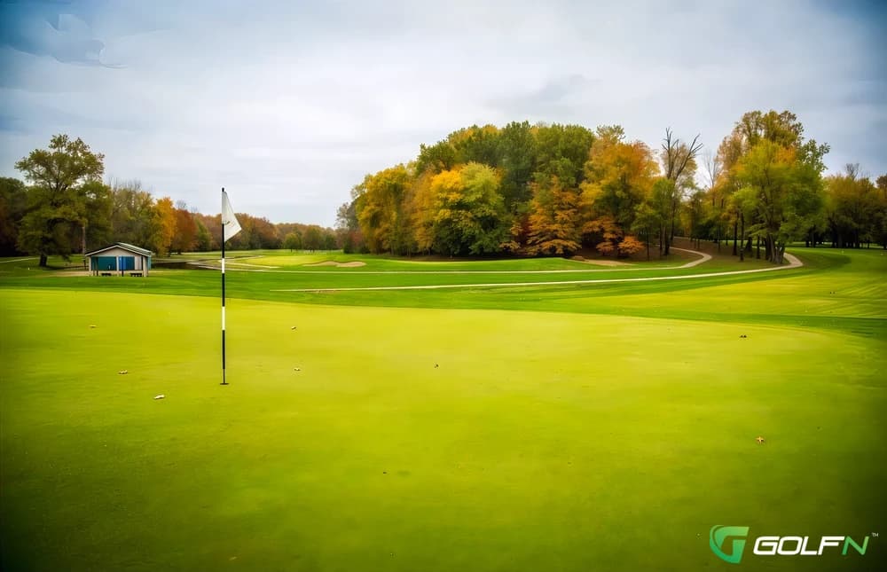 Hulman Links Golf Course in Terre Haute, Indiana — public, 18-hole golf course, designed by Roger Jones (2005)
