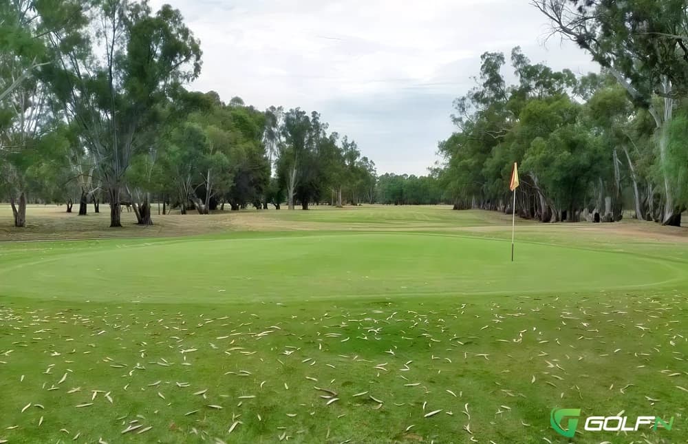 Echuca Back Nine Golf Course in Echuca, Victoria β private, 9-hole golf course