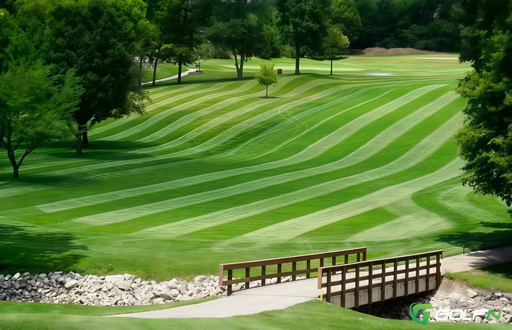 South Side Country Club in Decatur, Illinois — private, 18-hole golf course, designed by Dick Nugent