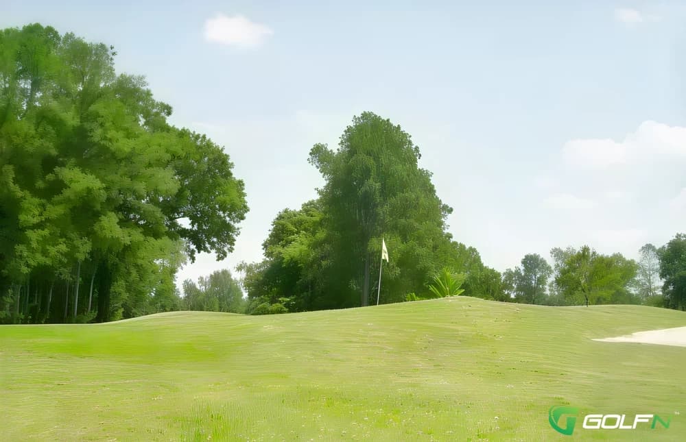 Marlboro Country Club in Bennettsville, South Carolina — semi-private, 18-hole golf course, designed by Russell Bennett (1998)