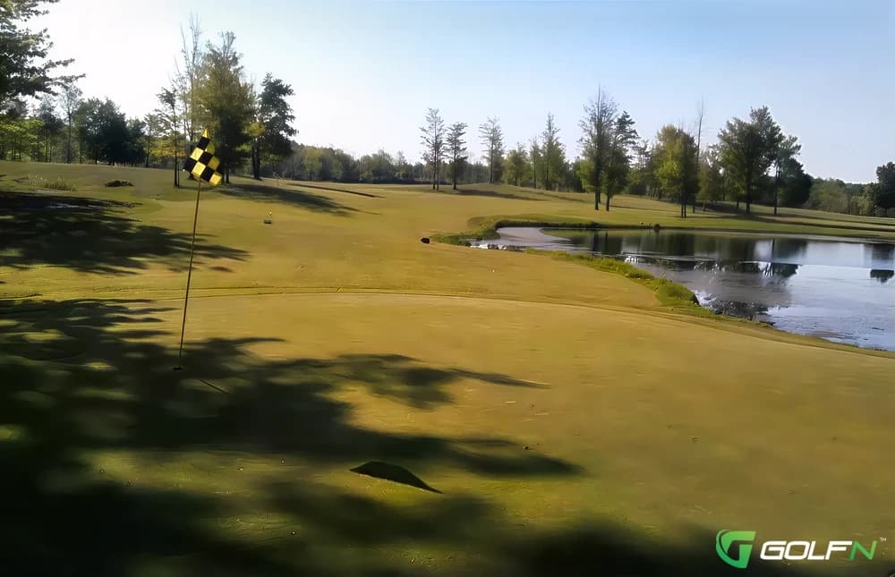 Tamarack Golf Club in Naperville, Illinois — semi-private, 18-hole golf course, designed by David Gill