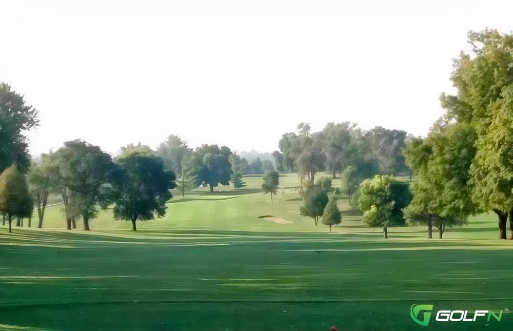 Edmundson Golf Course in Oskaloosa, Iowa — public, 18-hole golf course, designed by Howard Smith (1940)