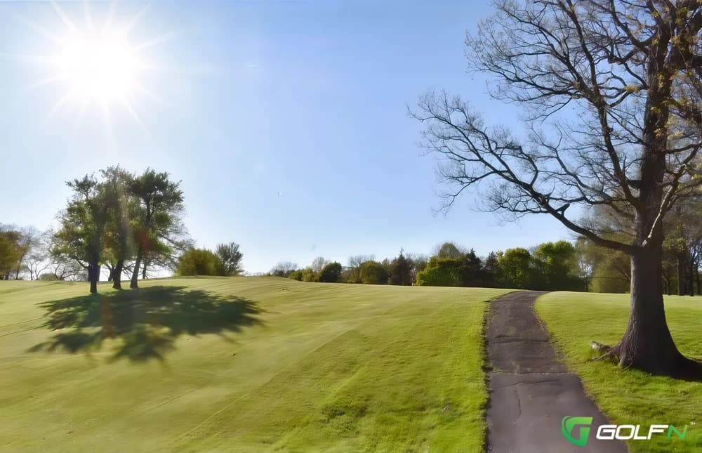 Lake Barrington Shores Golf Club in Lake Barrington,, Illinois — private, 18-hole golf course, designed by Larry Packard (1978)