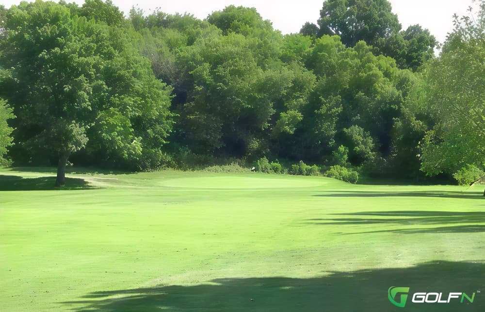 Meadowlark Golf Course in Hinsdale, Illinois — public, 9-hole golf course, designed by Joe Nevins