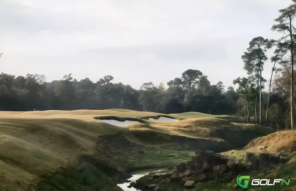 Memorial Park Golf Course in Houston, Texas — public, 18-hole golf course, designed by John Bredemus (1936)