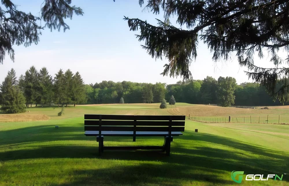 Club 9 Golf Course in Salem, Ohio — public, 9-hole golf course