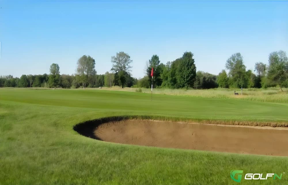 Executive - Pine View Municipal Golf Course in Gloucester, Ontario — public, 36-hole golf course
