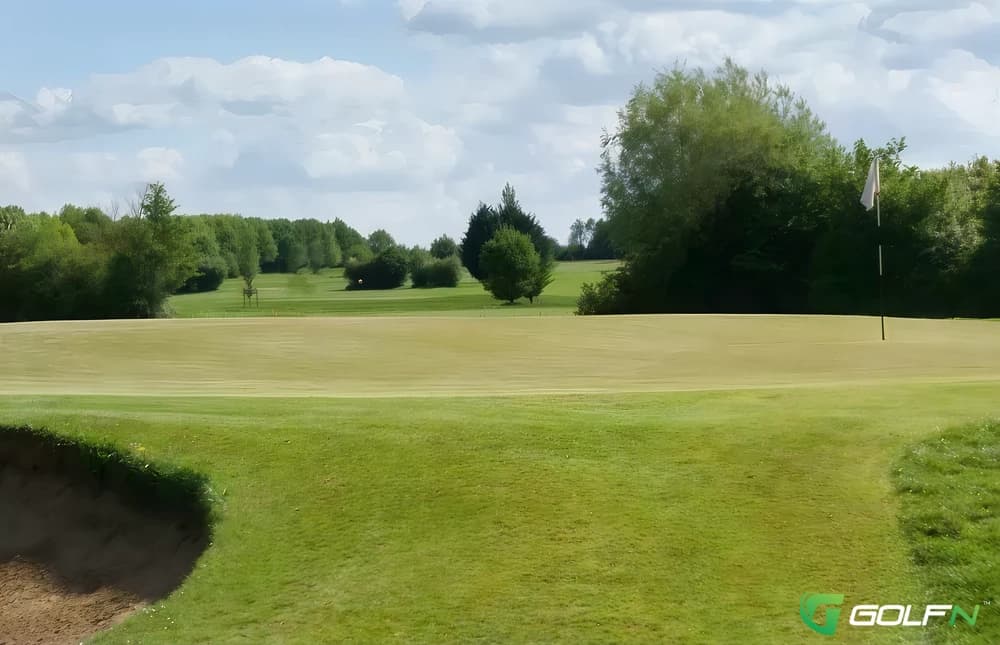 Sherdons Golf Centre in Gloucestershire, England — semi-private, 9-hole golf course