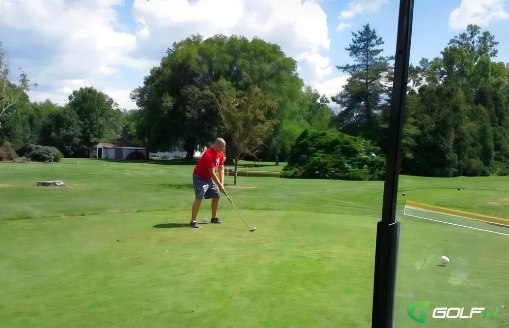Forest Hills Country Club in Middletown, Ohio — private, 9-hole golf course