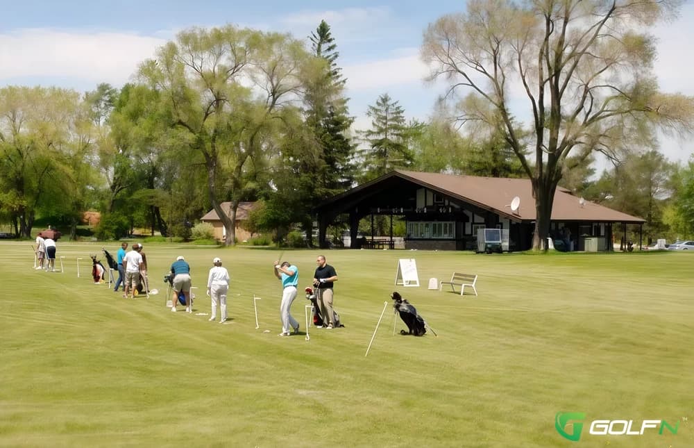 Zigfield Troy Golf in Woodridge, Illinois — public, 9-hole golf course, designed by Zigfield Troy