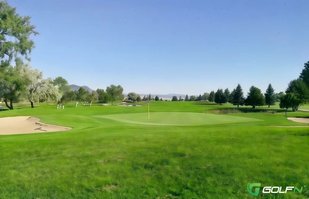 Bill Roberts Municipal Golf Course in Helena, Montana — public, 18-hole golf course, designed by Robert Muir Graves (1976)