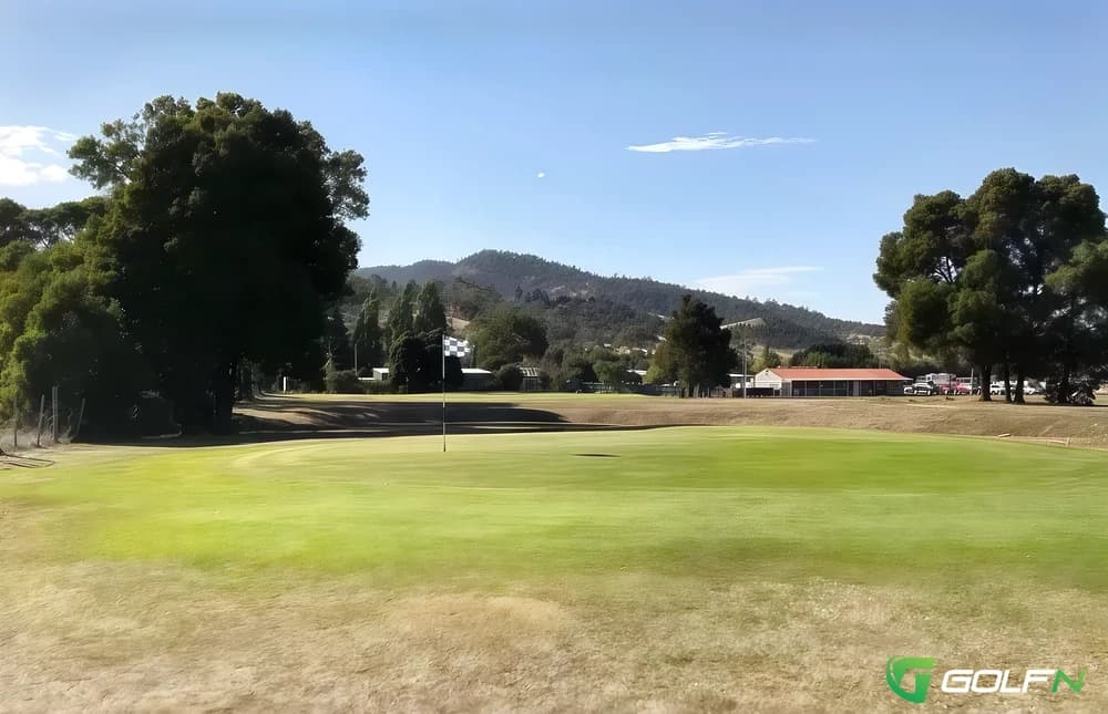 Bagdad Community Golf Club in Bagdad, Tasmania β 9-hole golf course