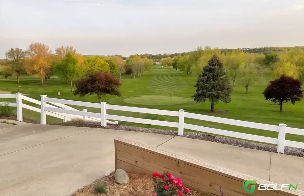 Jefferson Community Golf Course in Jefferson, Iowa — semi-private, 9-hole golf course