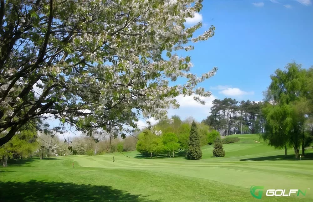 Droitwich Golf And Country Club Ltd in Droitwich, England — private, 18-hole golf course, designed by James Braid (1923)