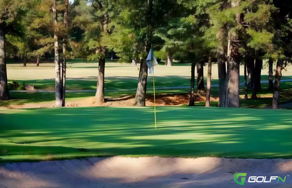 Five Oaks Golf & Country Club in Lebanon, Tennessee — private, 18-hole golf course, designed by Neil Carson (2001)