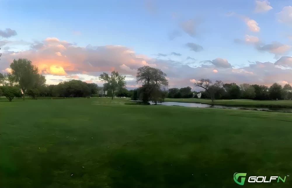 Brookfield Hills Golf Club in Brookfield, Wisconsin — public, 18-hole golf course, designed by Robert von Hagge (1971)