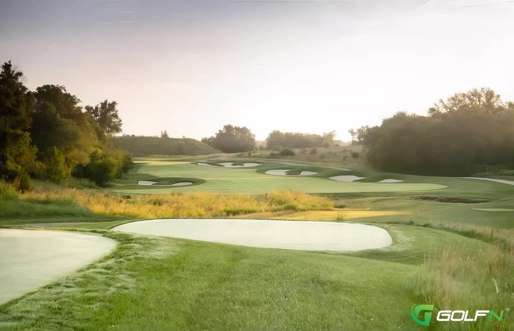 Creekmoor Golf Club in Raymore, Missouri — semi-private, 18-hole golf course, designed by Tom Clark (2007)