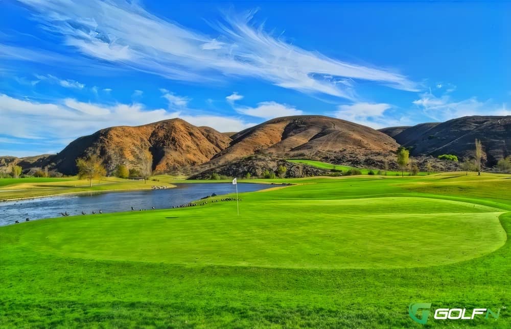 Dos Lagos Golf Course in Anthony, New Mexico — public, 18-hole golf course