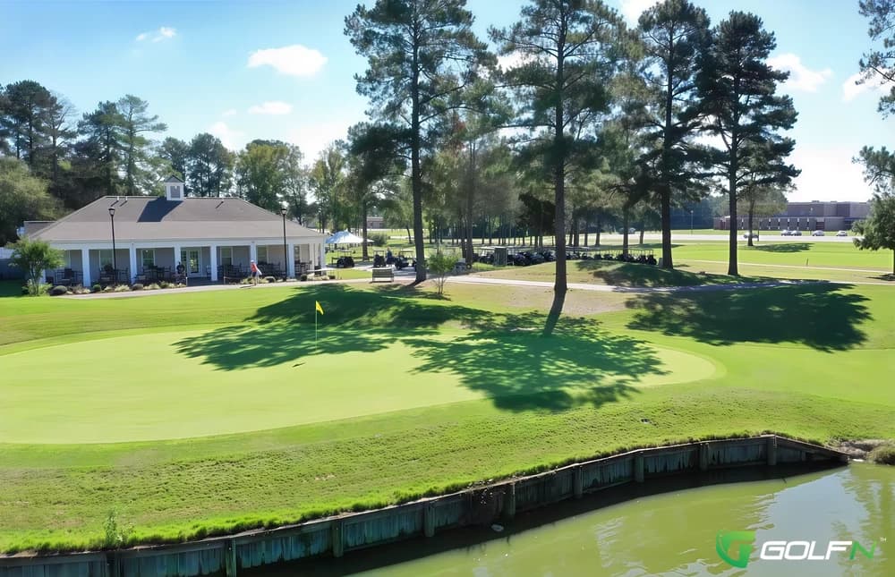 Dogwood Trace Golf Course in Petersburg, Virginia — public, 18-hole golf course, designed by Tom Clark (2008)