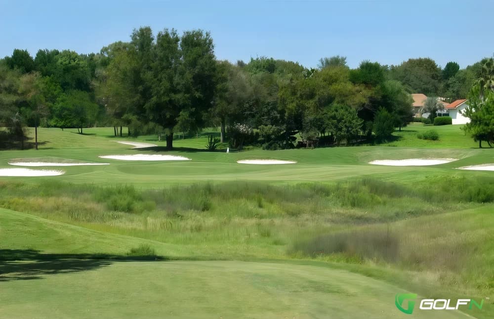Seven Hills Golfers Course in Spring Hill, Florida — semi-private, 18-hole golf course, designed by Denis Griffiths (1989)