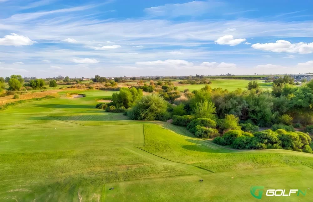 Ridge Creek At Dinuba Golf Club in Dinuba, California — public, 18-hole golf course, designed by John Fought (2008)